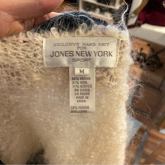 Vintage Jones NY Hand-Knit Mohair/Wool Fuzzy Cozy Cardigan Sweater Size Medium - Picture 10 of 14